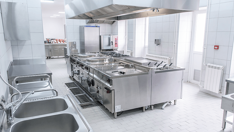 cozinha industrial limpa e brilhante